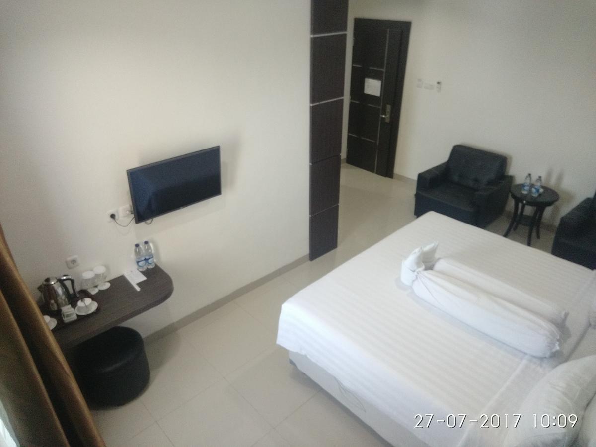 Grand Indobaru Hotel Selatpanjang Экстерьер фото